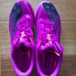 Womens New Balance XC7 track / xc spikes sz 7.5